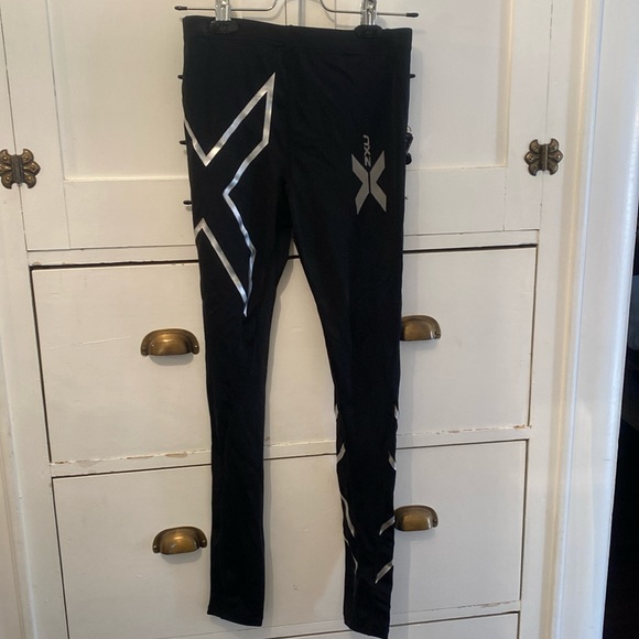 2XU Women’s compression leggings L - Picture 1 of 3